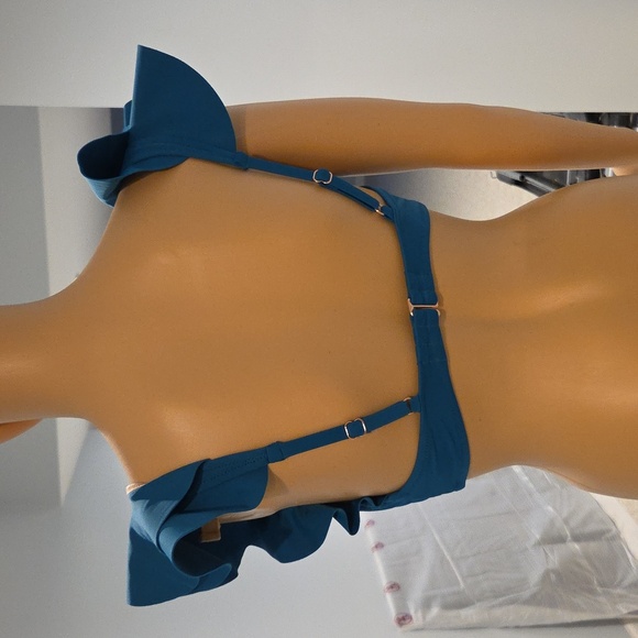 Shade & Shore Blue Flutter Sleeve Crop Swim Top - Picture 4 of 6